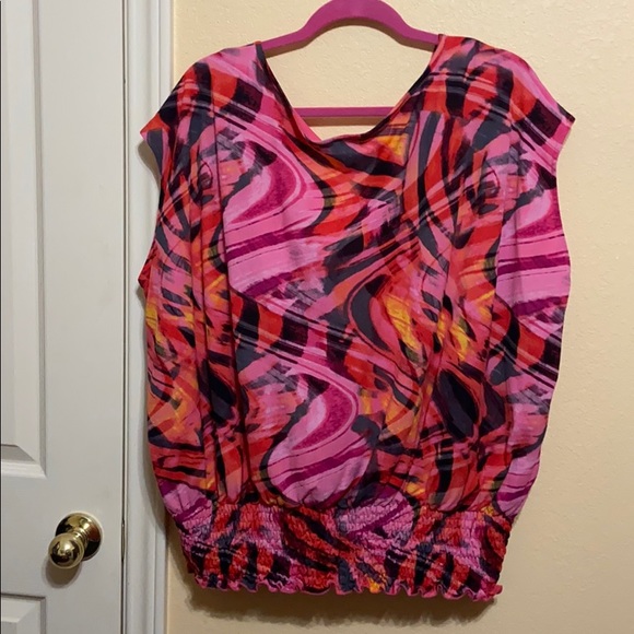 Pink pattern blouse - Picture 2 of 5